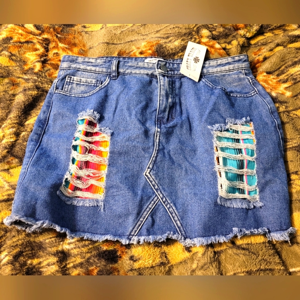 Crazy Train size LG skirt with pockets